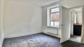 Caerphilly Road, Senghenydd, CF83