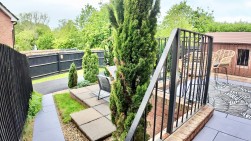 Pleasant Close, Pontllanfraith, NP12