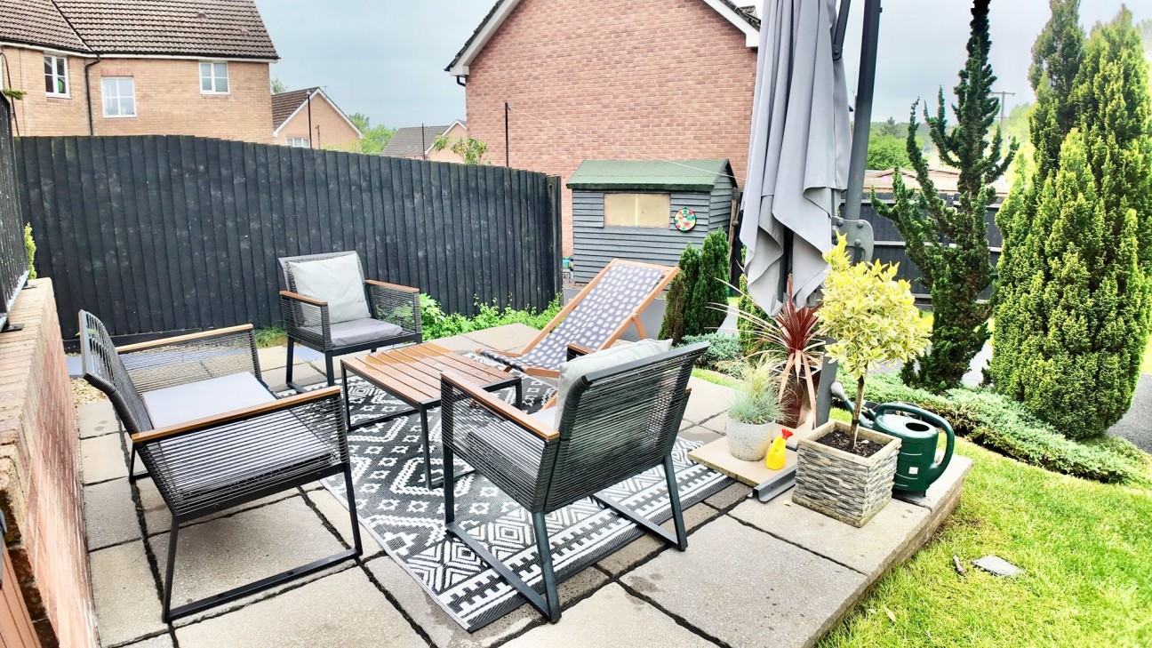 Pleasant Close, Pontllanfraith, NP12