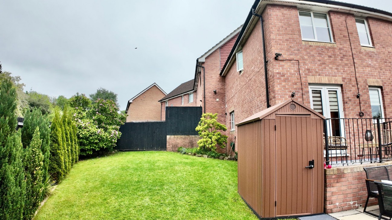 Pleasant Close, Pontllanfraith, NP12