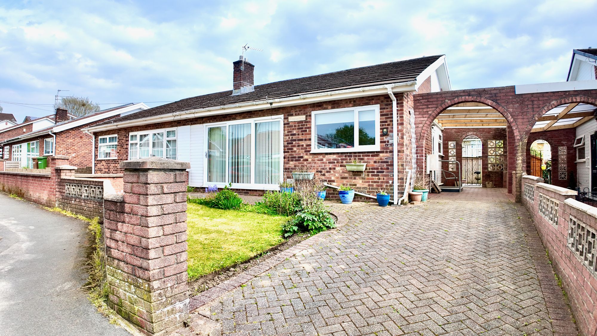 Rolls Avenue, Penpedairheol, CF82