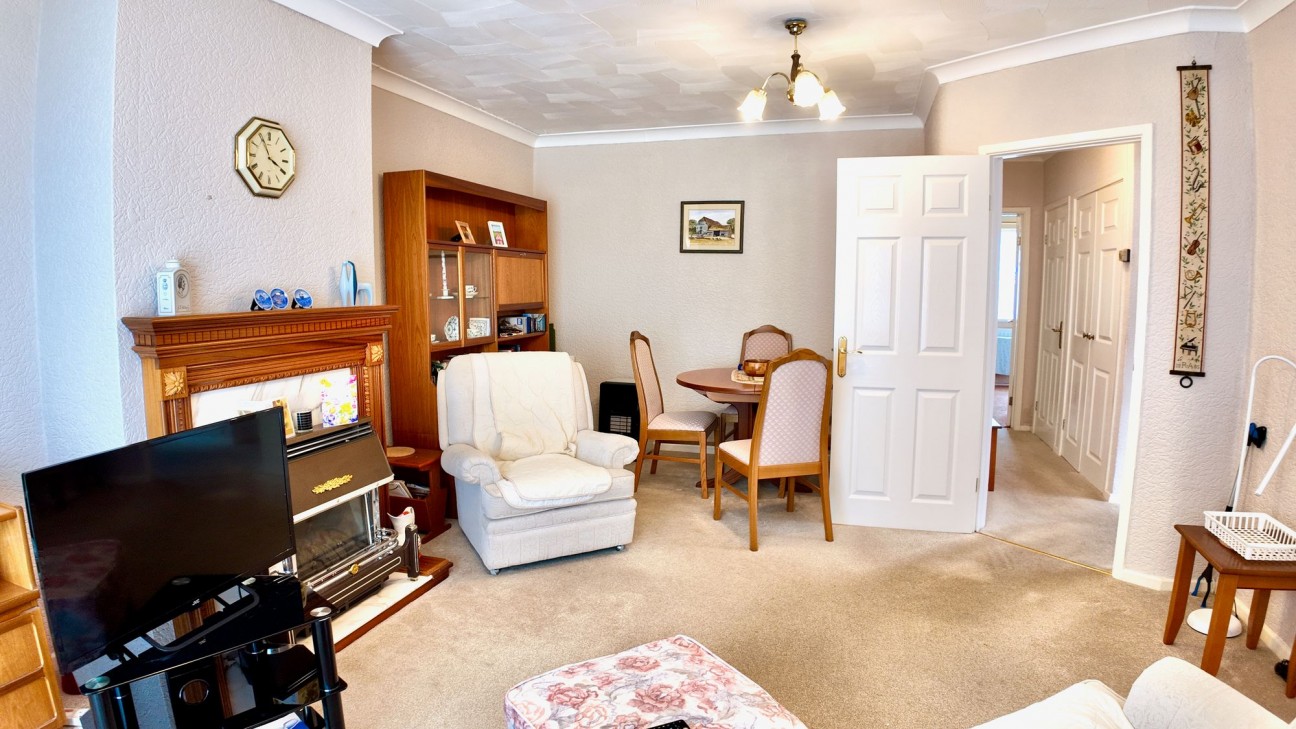 Rolls Avenue, Penpedairheol, CF82