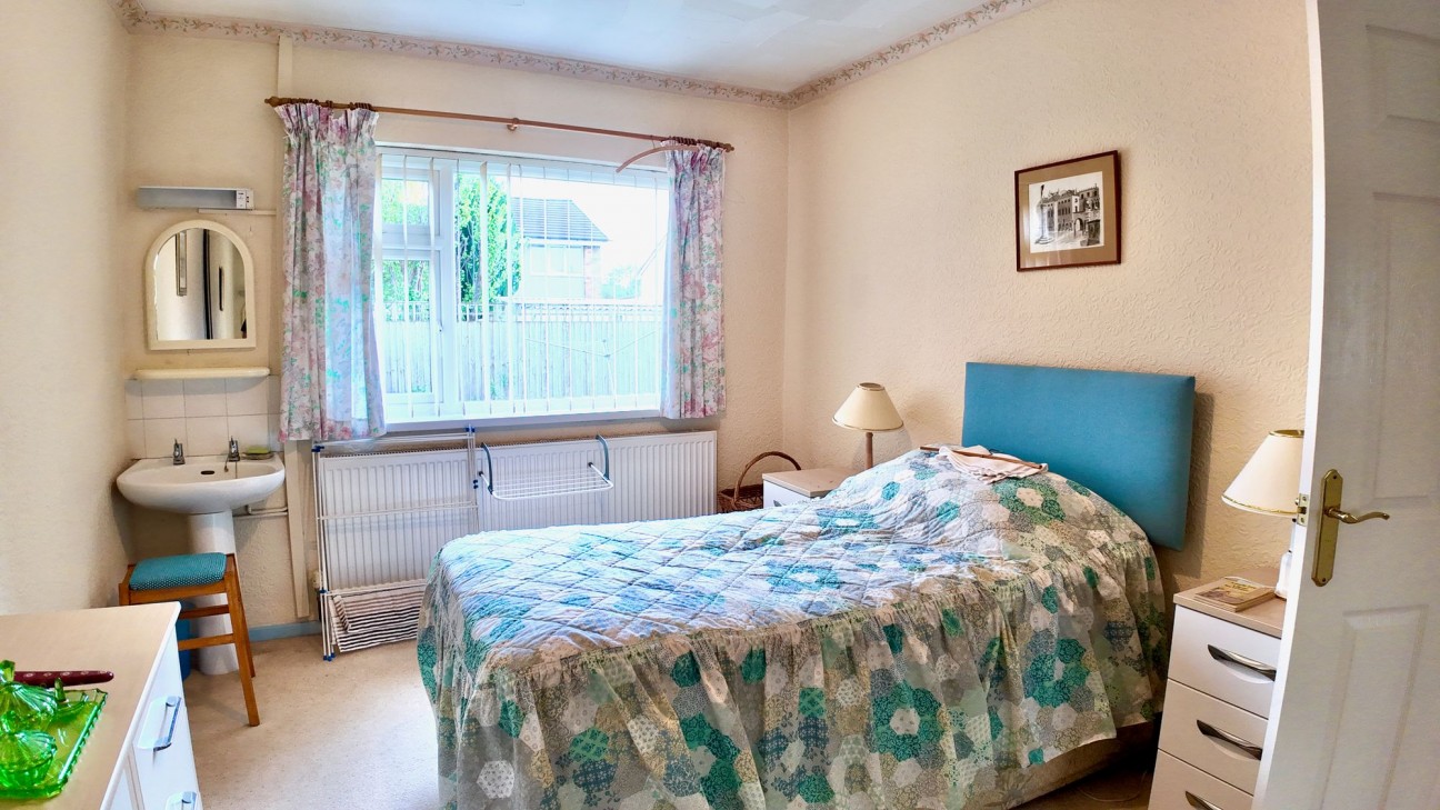 Rolls Avenue, Penpedairheol, CF82