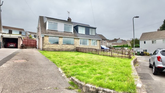 Laburnum Grove, Pontllanfraith, NP12
