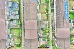 Fields Road, Oakfield, NP44