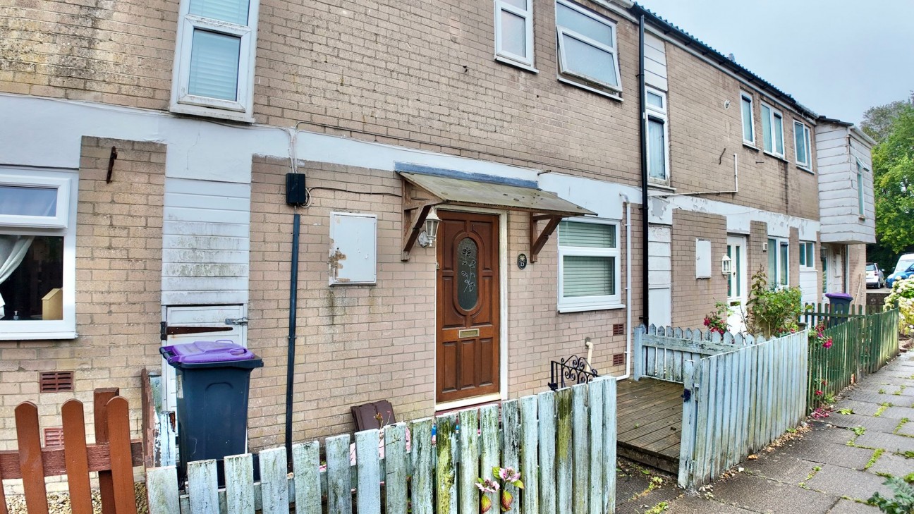 Fields Road, Oakfield, NP44