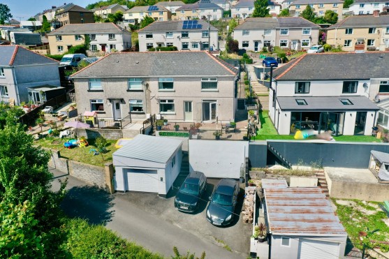 Brynhyfryd Terrace, Brynithel, NP13