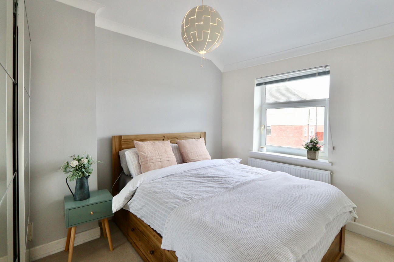 Llwyn-On Crescent, Oakdale, NP12
