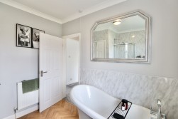 Llwyn-On Crescent, Oakdale, NP12