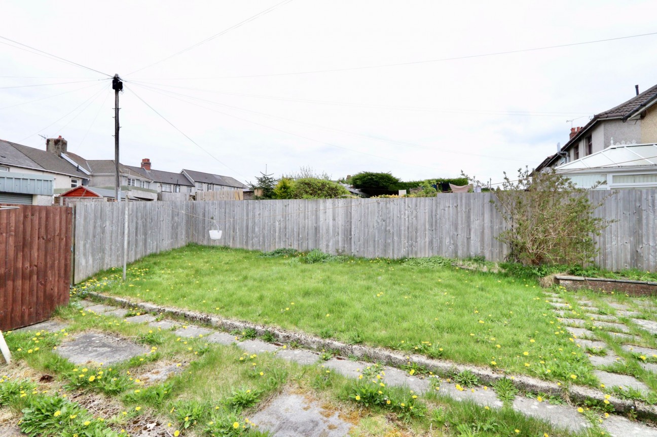 Llwyn-On Crescent, Oakdale, NP12