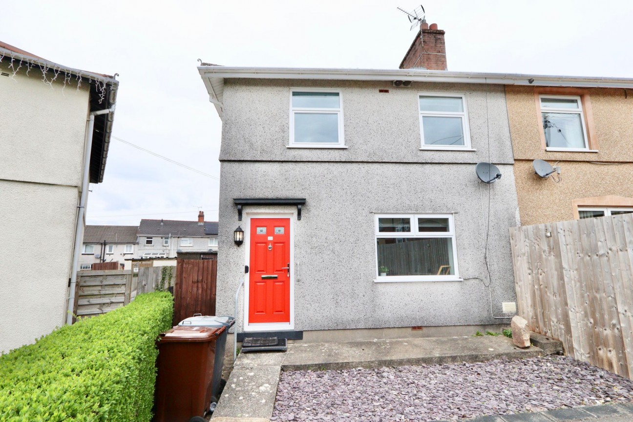 Llwyn-On Crescent, Oakdale, NP12