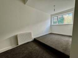 Penrhiwfer Road, Tonypandy, CF40