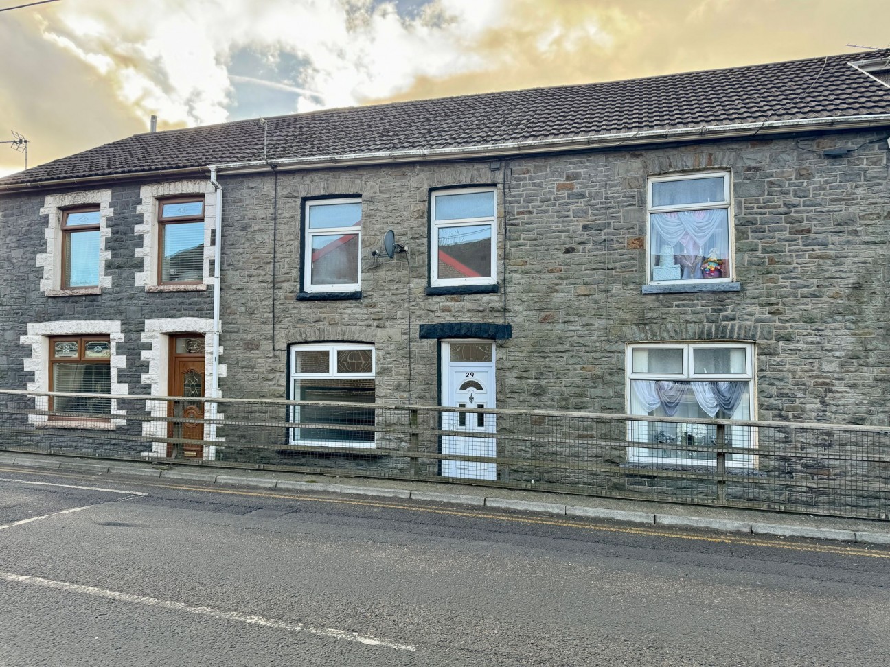 Penrhiwfer Road, Tonypandy, CF40