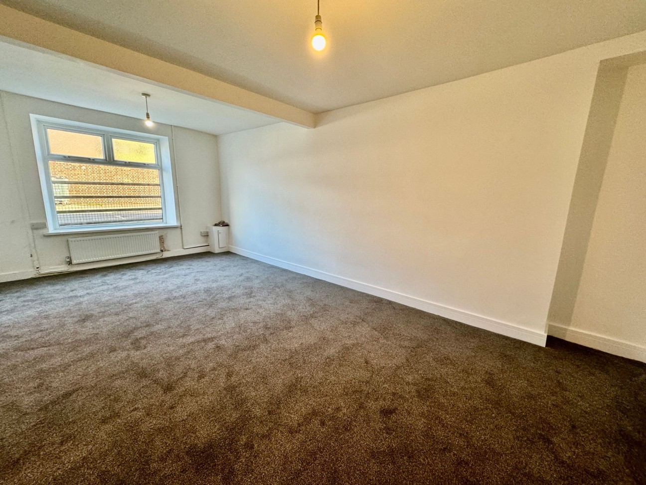 Penrhiwfer Road, Tonypandy, CF40