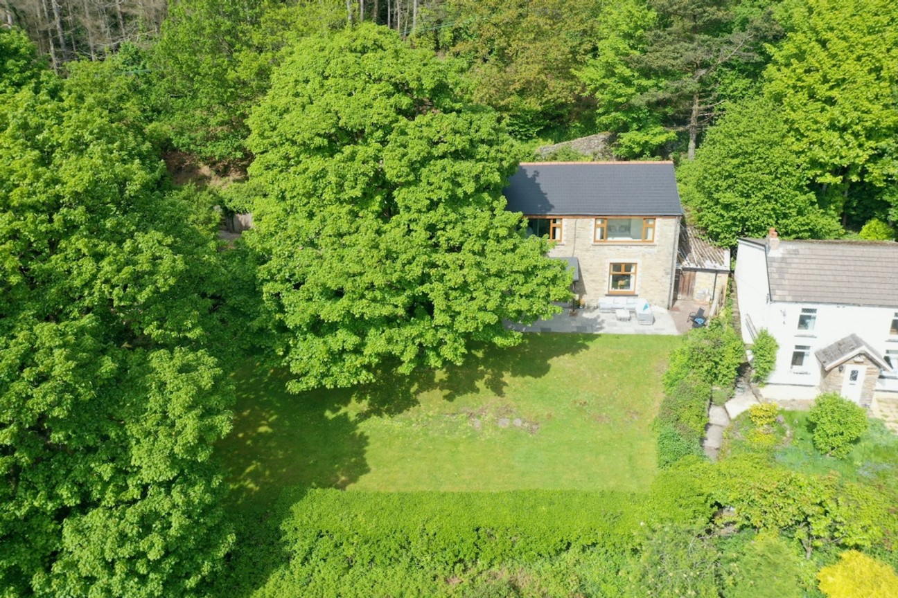 Cefn Road Upper, Deri, CF81