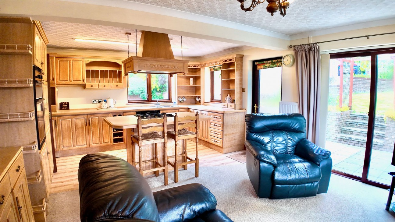 Aspen Avenue, Blackwood, NP12