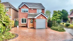 Tir-Berllan, Oakdale, NP12