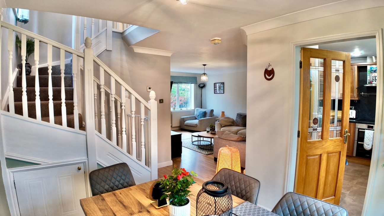 Tir-Berllan, Oakdale, NP12