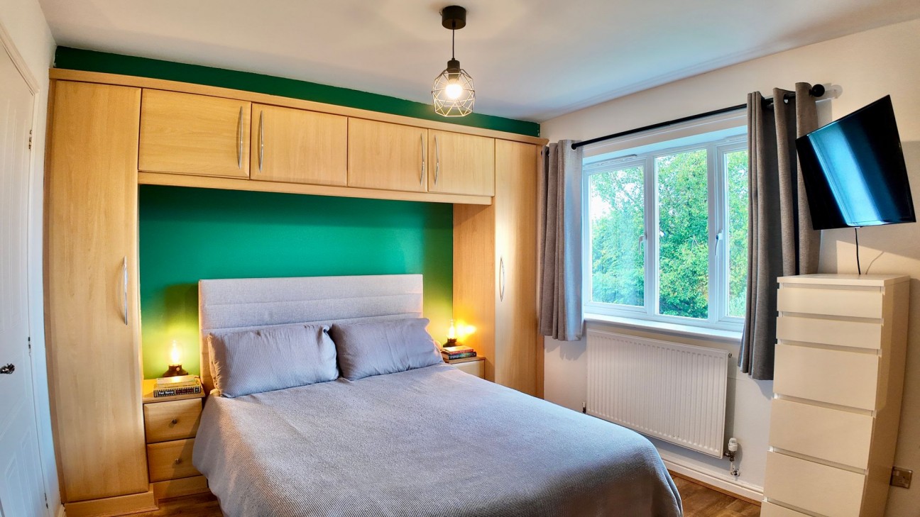 Tir-Berllan, Oakdale, NP12