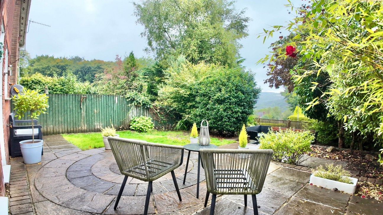 Tir-Berllan, Oakdale, NP12