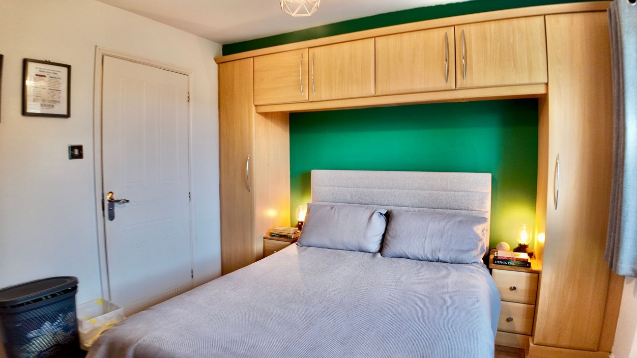 Tir-Berllan, Oakdale, NP12