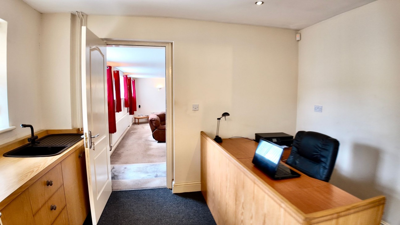 Hall Street, Blackwood, NP12