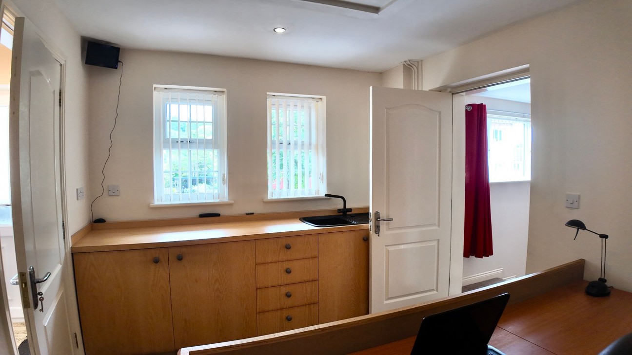 Hall Street, Blackwood, NP12