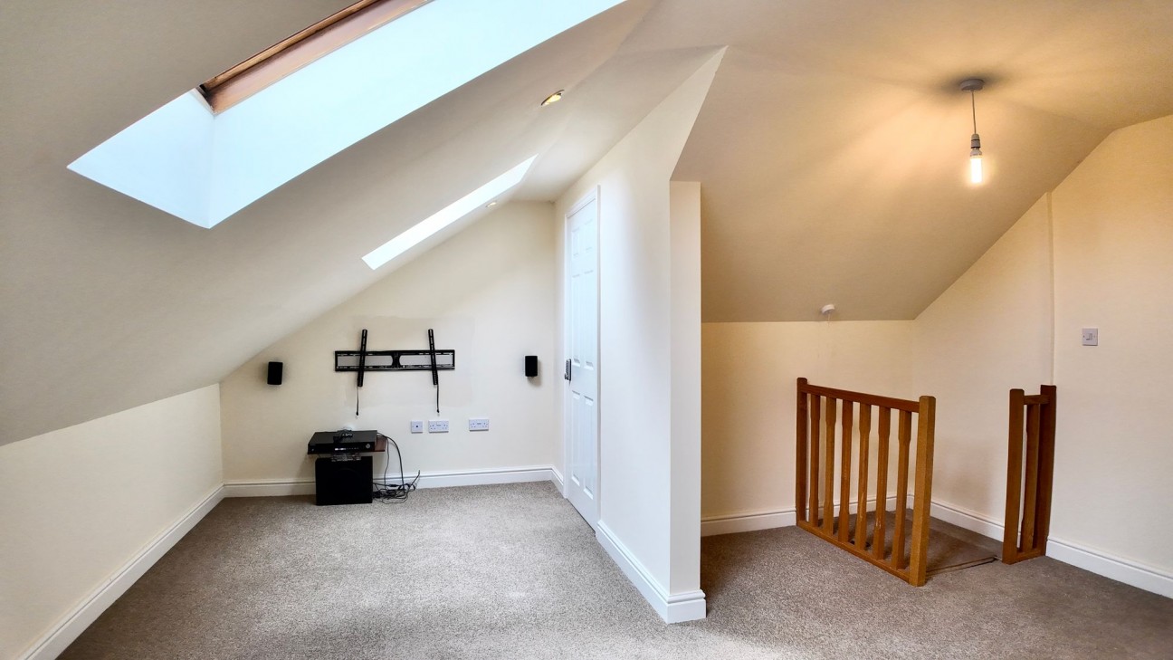 Hall Street, Blackwood, NP12