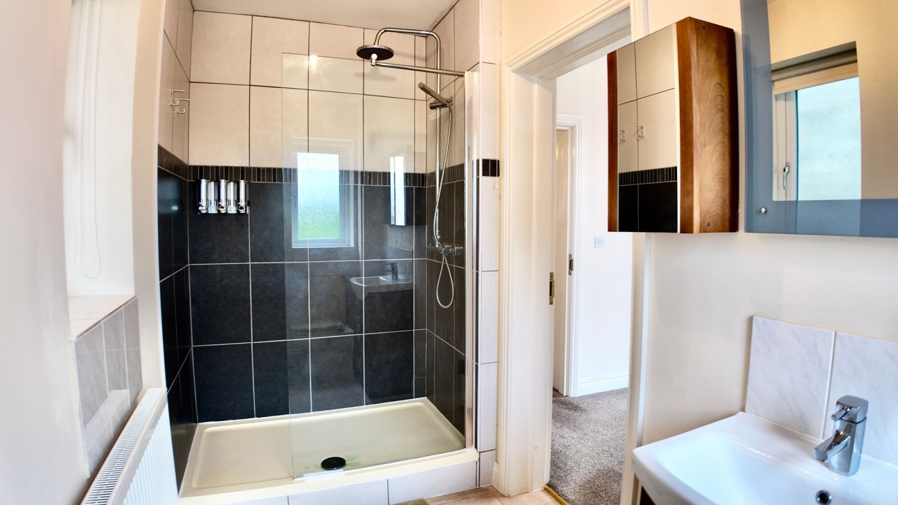 Hall Street, Blackwood, NP12
