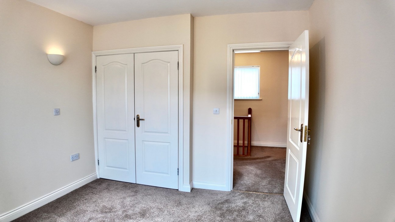 Hall Street, Blackwood, NP12