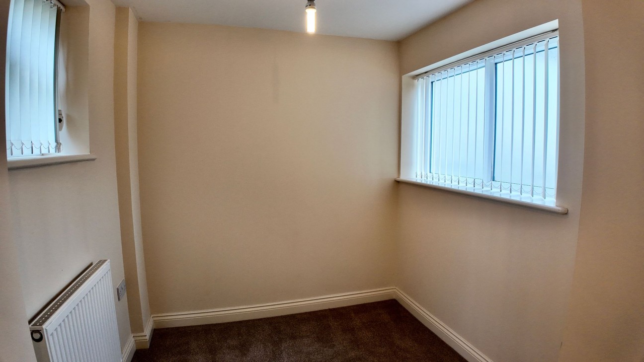 Hall Street, Blackwood, NP12