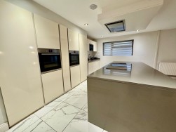 Fairfield, Penperlleni, NP4