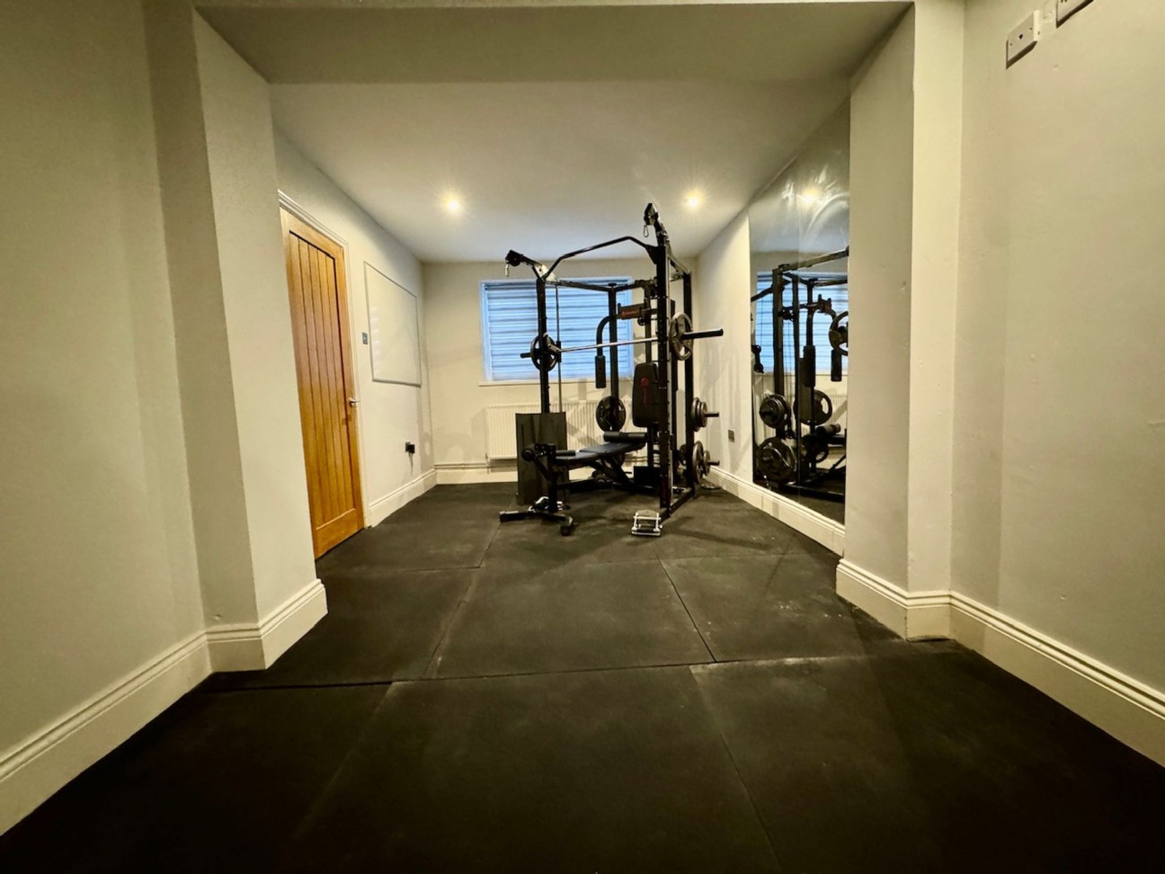 Fairfield, Penperlleni, NP4