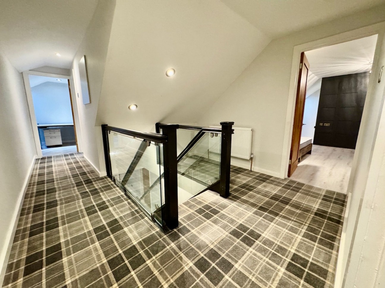 Fairfield, Penperlleni, NP4