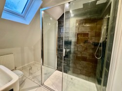 Fairfield, Penperlleni, NP4