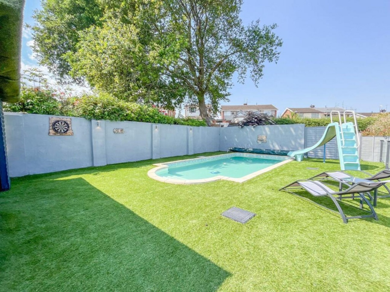 Fairfield, Penperlleni, NP4