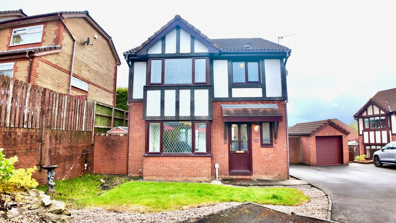 Bryn Derw, Blackwood, NP12