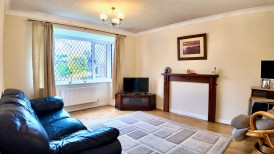 Bryn Derw, Blackwood, NP12