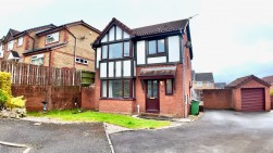 Bryn Derw, Blackwood, NP12