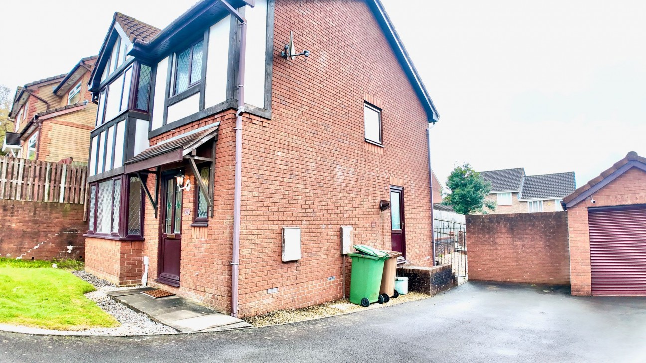 Bryn Derw, Blackwood, NP12