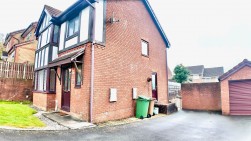 Bryn Derw, Blackwood, NP12