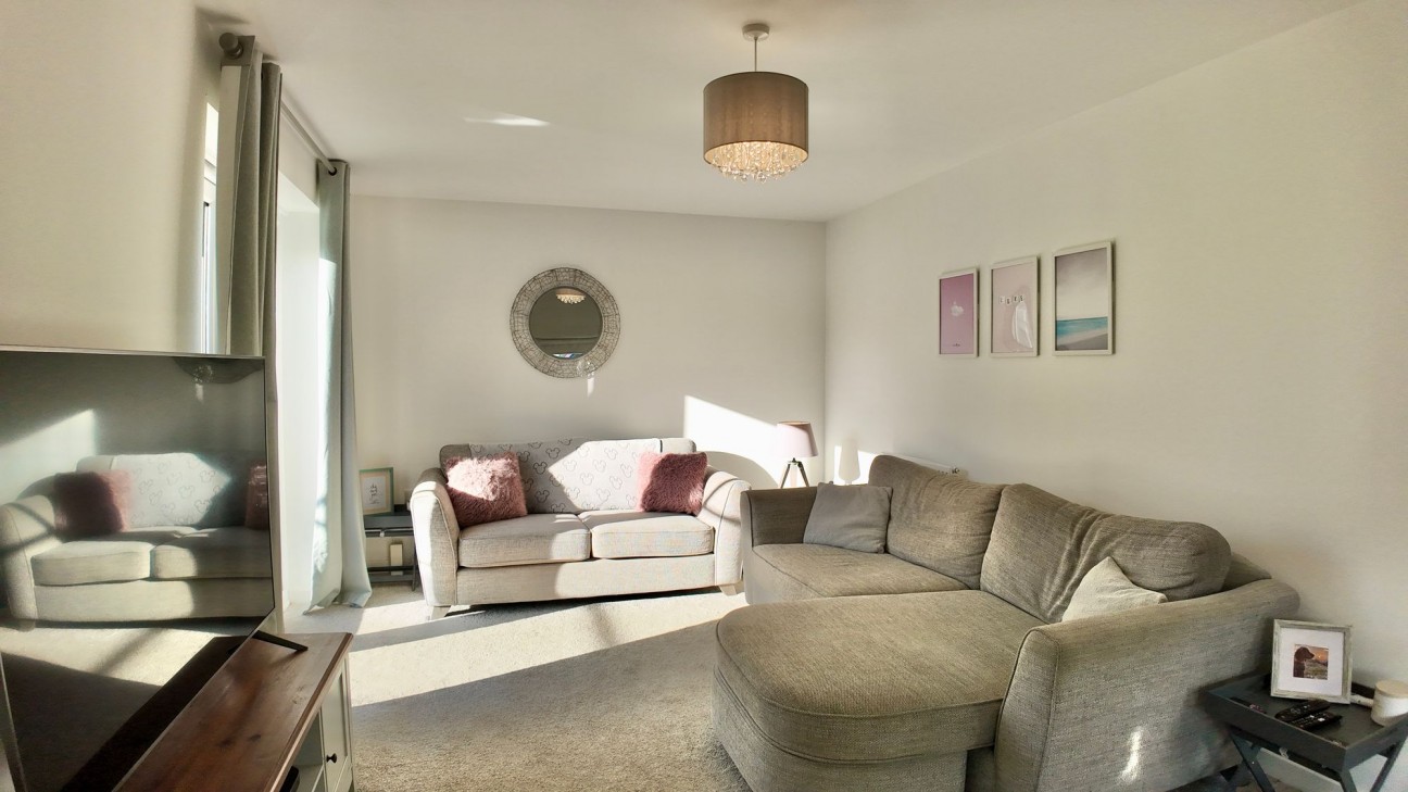 Cae'r Garreg, Oakdale, NP12