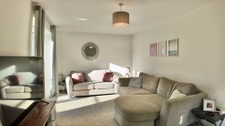 Cae'r Garreg, Oakdale, NP12