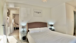 Cae'r Garreg, Oakdale, NP12