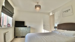 Cae'r Garreg, Oakdale, NP12