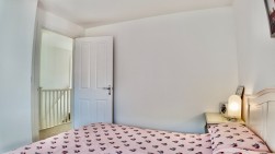 Cae'r Garreg, Oakdale, NP12