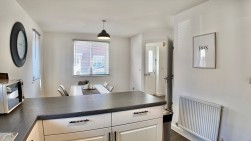 Cae'r Garreg, Oakdale, NP12