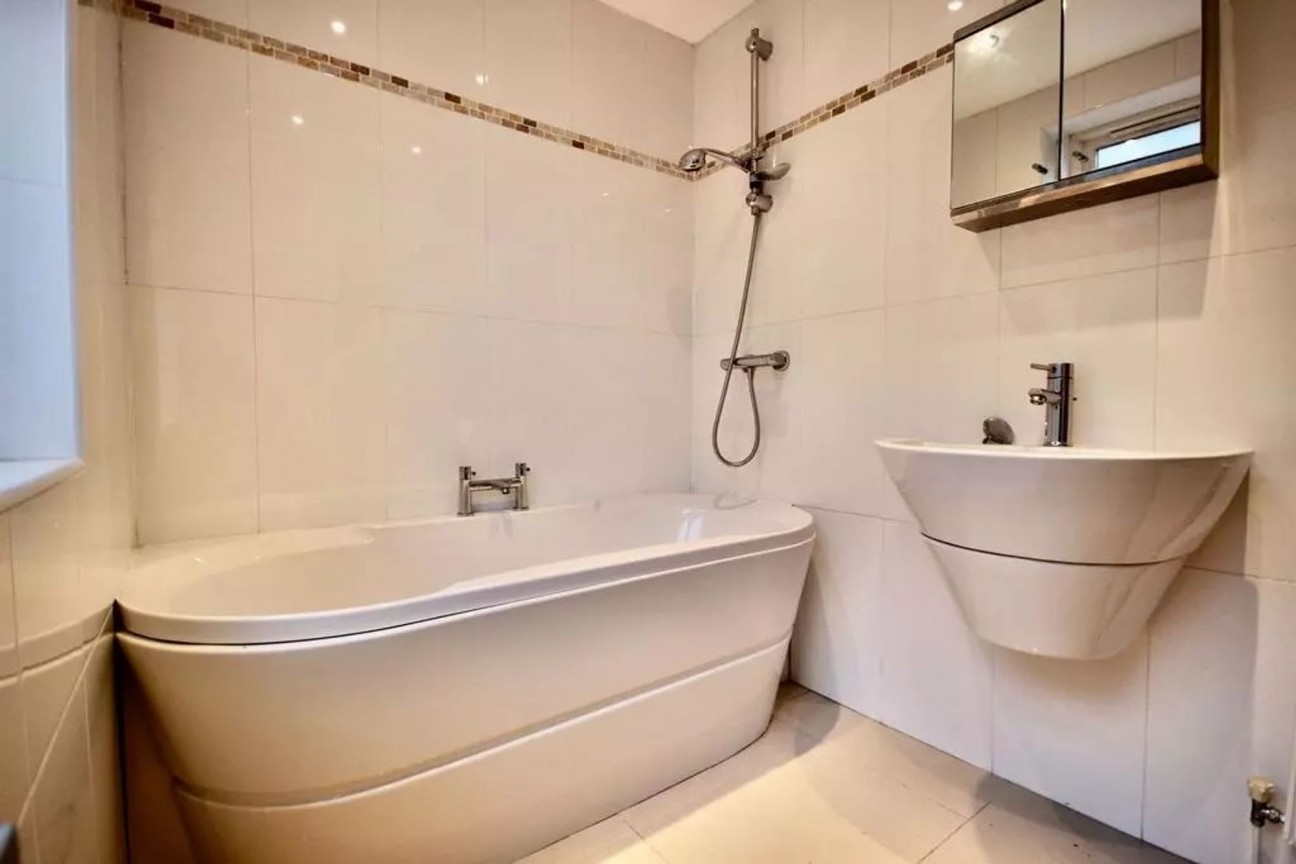 High Street, Newbridge, NP11