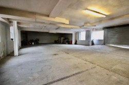 High Street, Newbridge, NP11