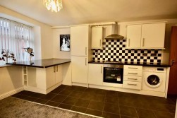 High Street, Newbridge, NP11